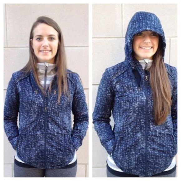 lululemon athletica Jackets & Blazers - Sz 12 fits like 10 Lululemon Spring Forward Jacket